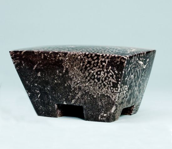 2015 Iers hardsteen Maten:14x30x18 cm.